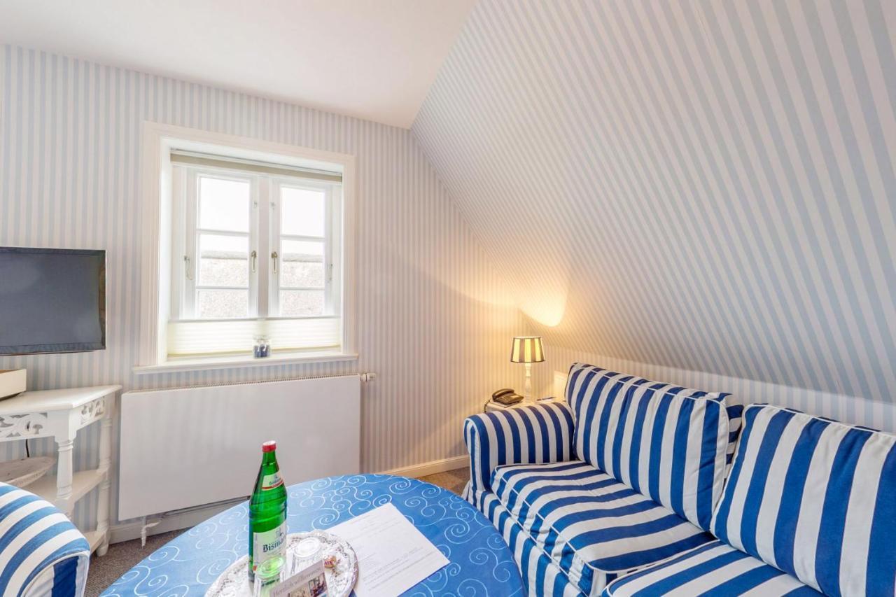 Inselhotel Arfsten Wyk auf Föhr Eksteriør billede