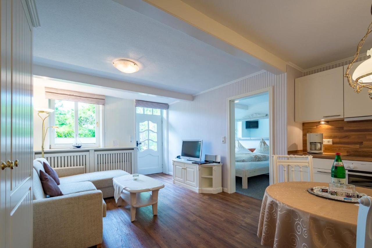 Inselhotel Arfsten Wyk auf Föhr Eksteriør billede