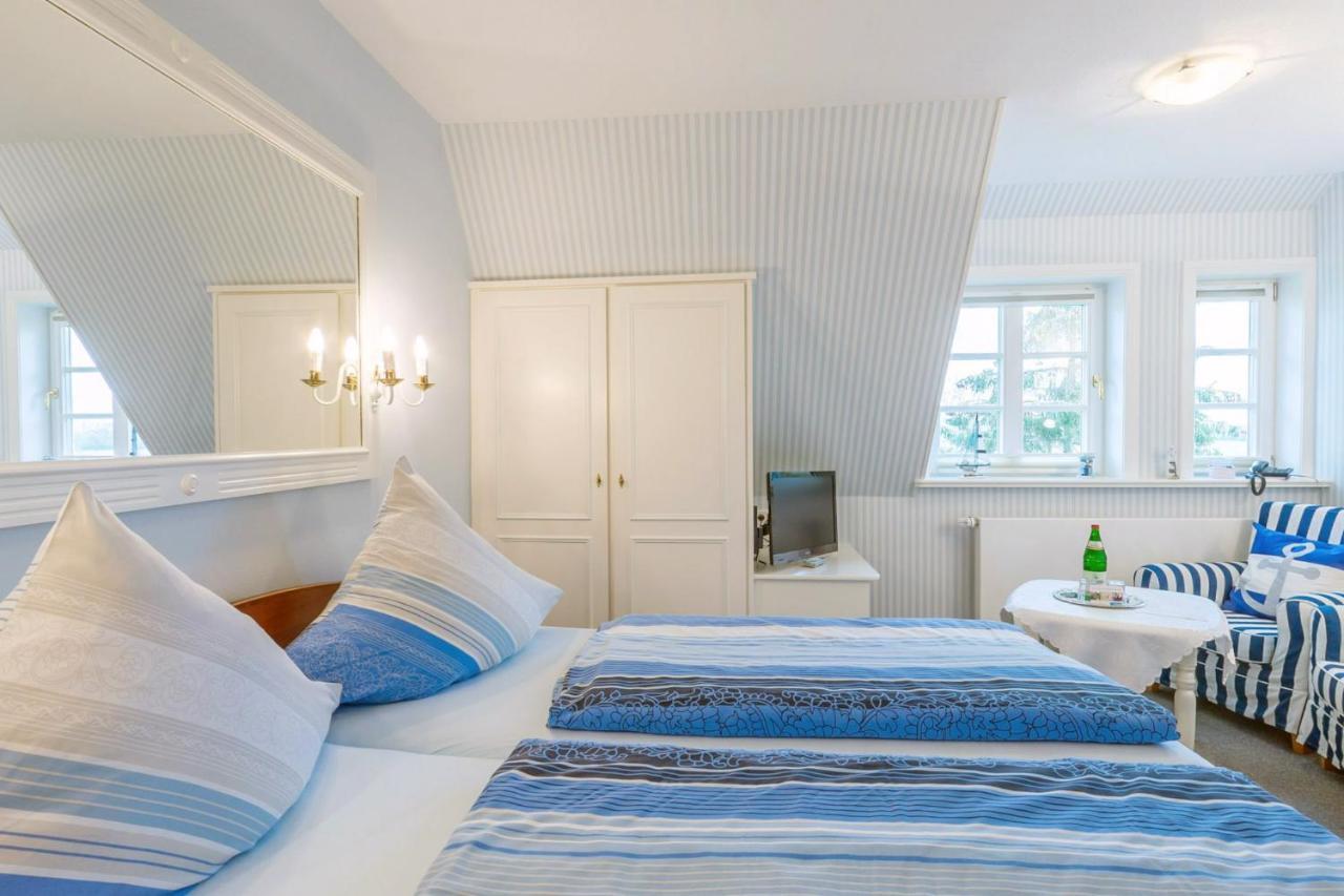 Inselhotel Arfsten Wyk auf Föhr Eksteriør billede
